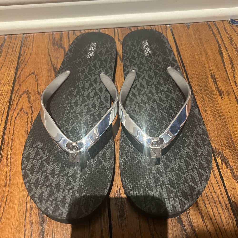 Michael Kors Flip Flop size 11
